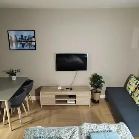 Super In Center Apartment